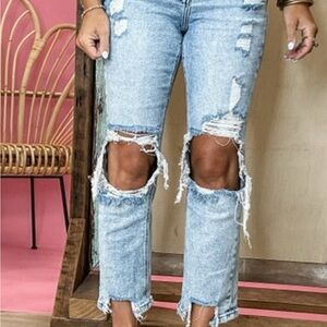 Lovervet brand Distressed Knee Light Wash Women Jeans
